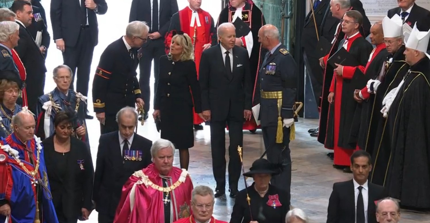 Dorazili aj Bidenovci.