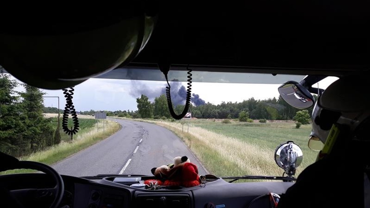 Na autostradzie A4 w okolicy Góry św. Anny paliła się naczepa z granulatem tworzyw sztucznych. Na czas akcji ratunkowej ruch zablokowano ruch w kierunku Katowic.