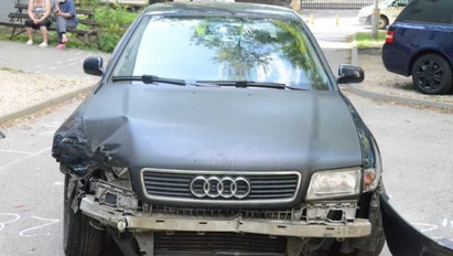 Furikázni támadt kedve: elkötötte apja Audiját egy tatabányai tini, majd három autót tört össze