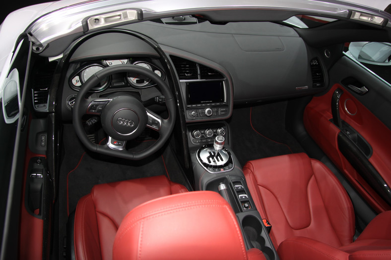 Audi R8 (Paryż 2012)