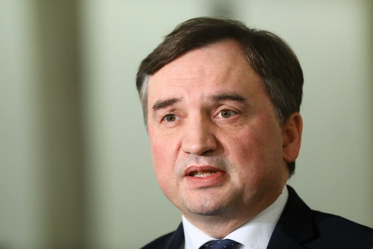 Warszawa, 16.12.2021. Minister sprawiedliwości Zbigniew Ziobro wziął udział w konferencji prasowej w Sejmie w Warszawie, 16 bm. Temat: "Polityka klimatyczna i szczyt Rady Europejskiej". (aldg) PAP/Rafał Guz