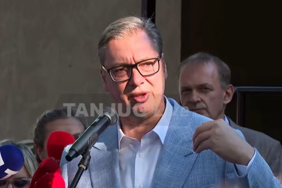 "SRBIJA JE PRVA U EVROPI SA NAJVIŠOM STOPOM RASTA " Vučić u Knjaževcu: Od sutra ćete videti jeftinije lekove, a onda kreću isplate (VIDEO)