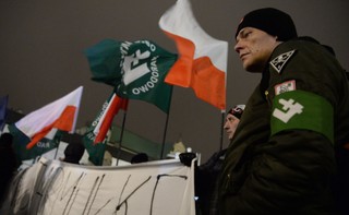 Marsz narodowców w Hajnówce i sprzeciw mieszkańców. Zatrzymano 6 kontrmanifestantów