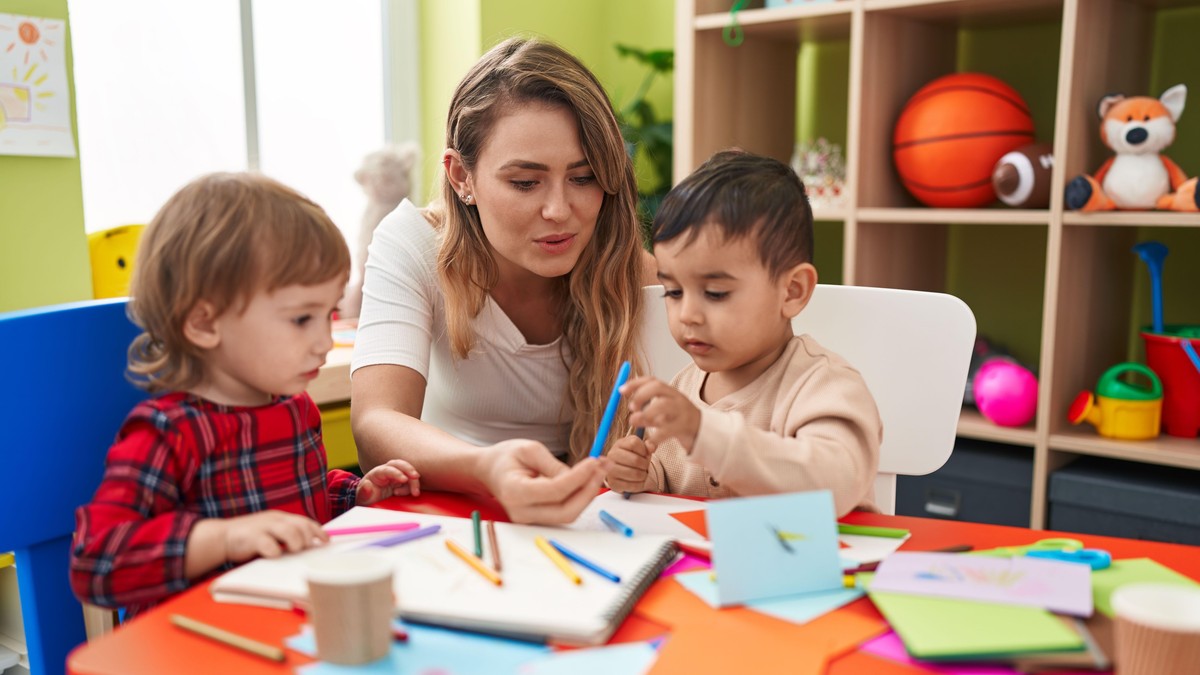 Vaspitačica, ilustracija