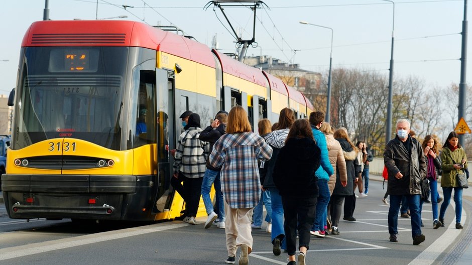 Motornicza zatrzymała tramwaj, aby pomóc Ukraince. Zdj. ilustracyjne