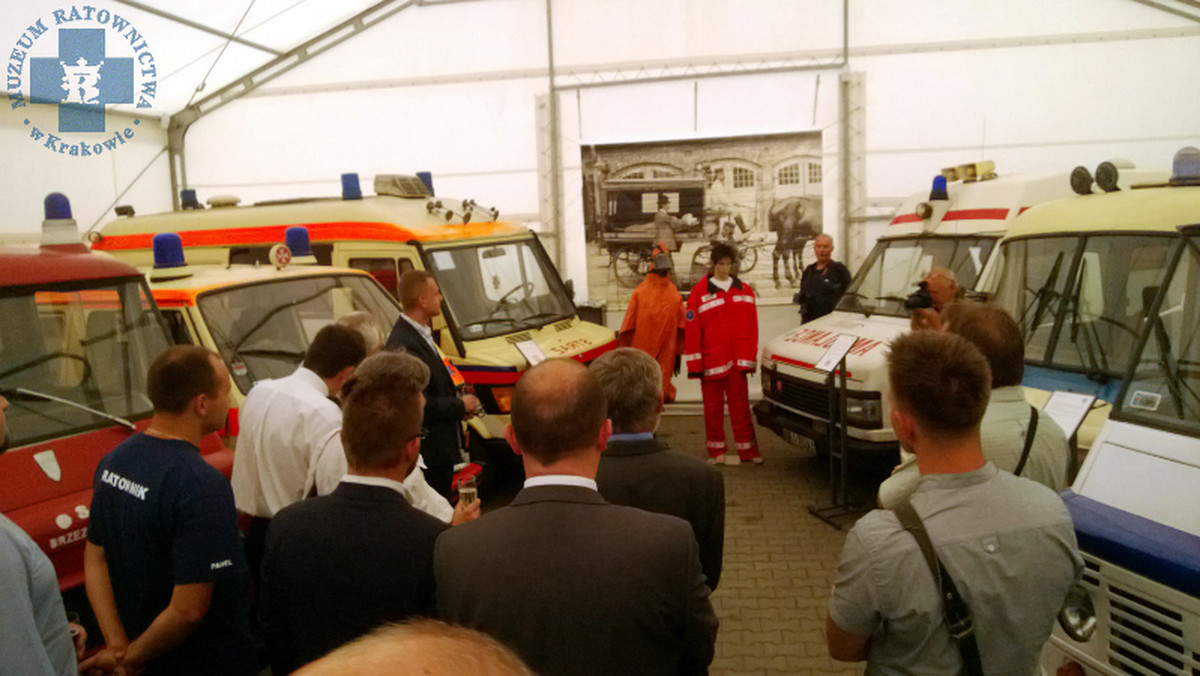 Wystawą kilkunastu starych pojazdów ratowniczych zainaugurowana została oficjalnie we wtorek działalność Muzeum Ratownictwa w Krakowie. Placówkę, gromadzącą eksponaty związane z różnymi dziedzinami ratownictwa, prowadzi grupa pasjonatów.