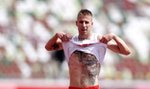 Marcin Lewandowski to nie tylko wybitny sportowiec, ale też wielki patriota. Ma na ciele historię Polski