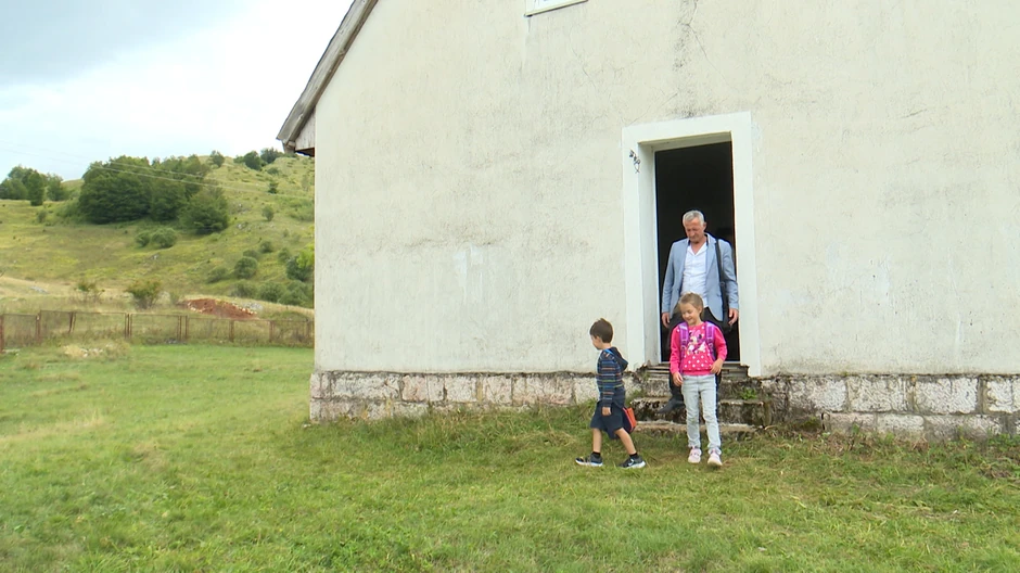 Monika jedina učenica u školi