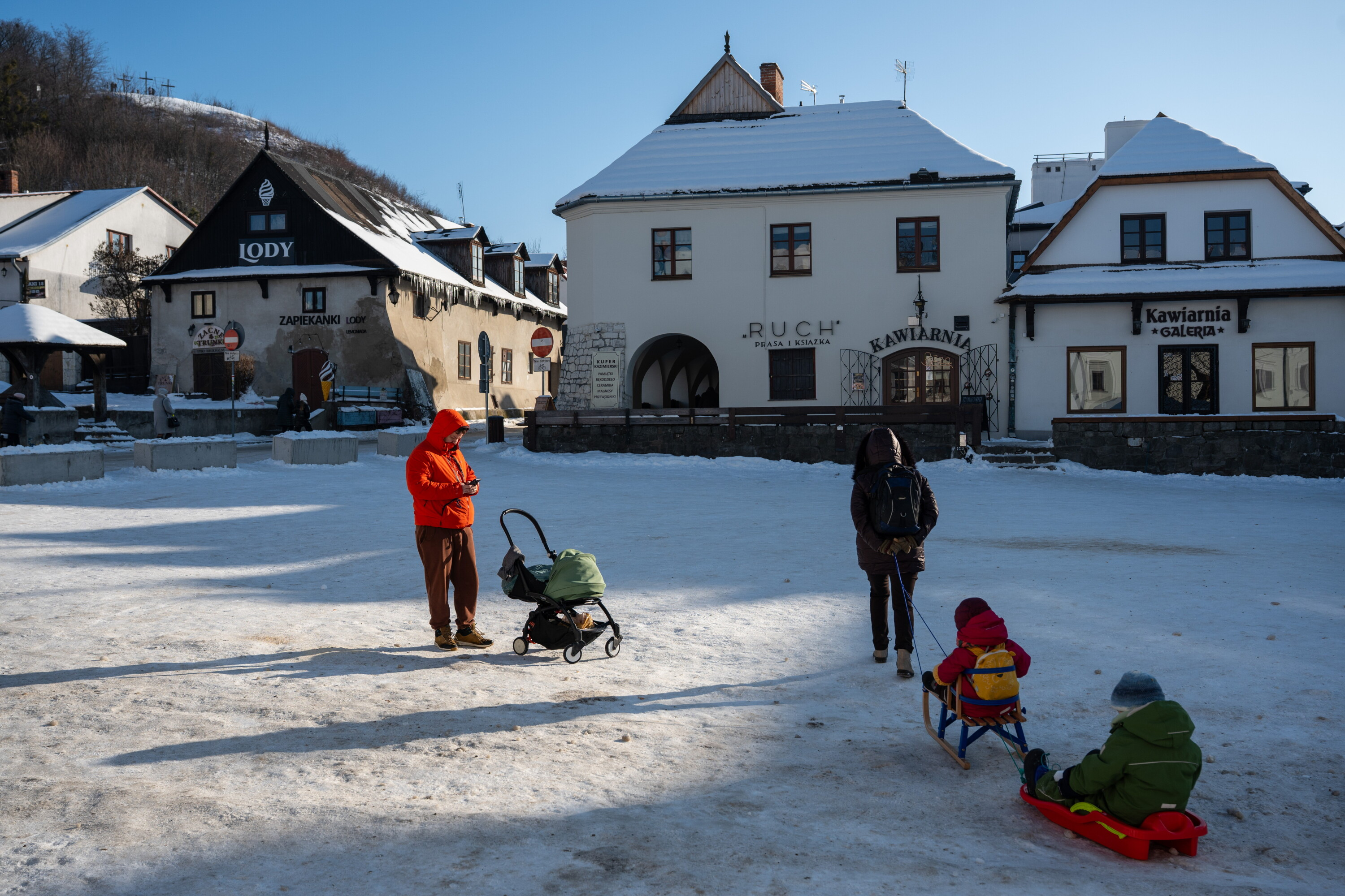Silne mrozy w kilkunastu województwach: Lokalnie choćby minus 25 stopni