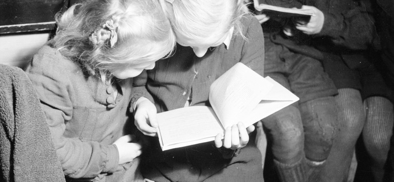 Nostalgiczny QUIZ o lekturach szkolnych czasów PRL. Pamiętasz? 10/10 oznacza, że byłeś prymusem