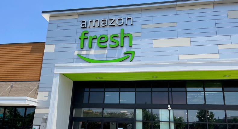 I visited the Amazon Fresh grocery store in Fairfax, Virginia, to test a Dash cart.