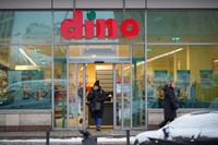 Protest pod siedzibą Dino. Takiego kryzysu Tomasz Biernacki nie miał. „Nie ma zgody na wyciskanie pracowników do sucha za biedną pensję!” [OPINIA]