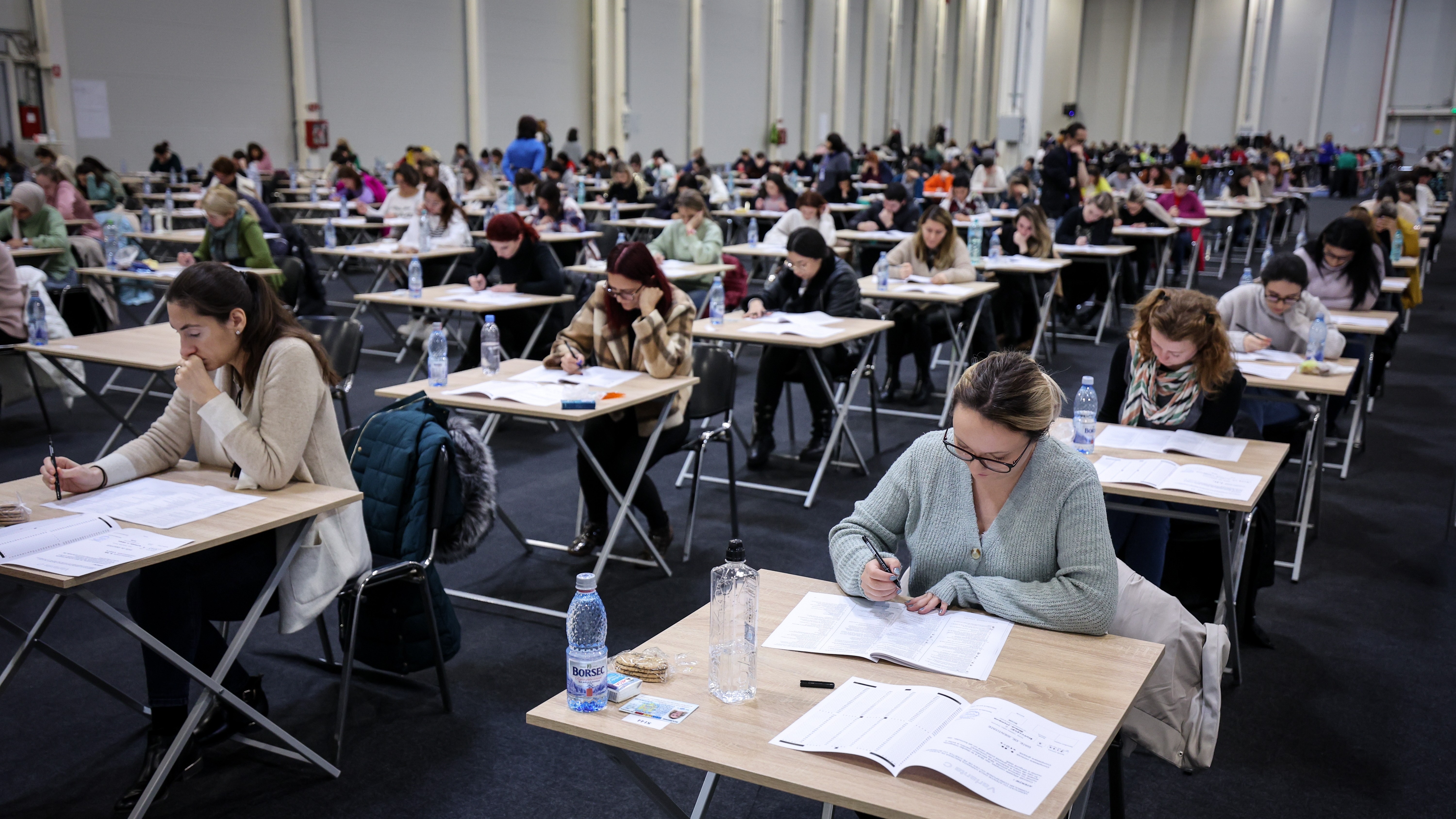 Rată de promovare masivă la a doua probă a concursului pentru directori. Cele mai multe note au fost de 9.50, iar în 11 județe s-a promovat 100%