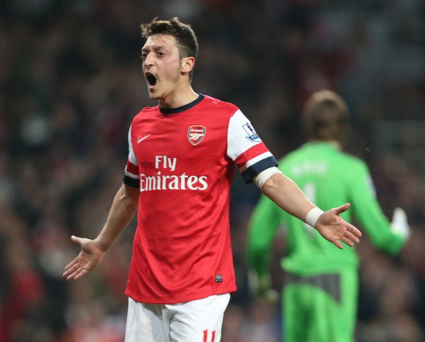 <b>5. Arsenal - wycena 1,33 mld dol.</b>
<br>
<br>
Przychody: 370 mln dol.
<br>
<br>
Zysk operacyjny: 38 mln dol. 
<br>
<br>
Arsenal jest jedną z najbardziej utytułowanych angielskich drużyn, 13-krotnym mistrzem kraju, 10-krotnym zdobywcą Pucharu Anglii i najdłużej utrzymującym się w najwyższej klasie rozgrywkowej zespołem w Anglii – od 1919 roku.
<br>
<br>
W zeszłym sezonie Arsenal awansował po raz 16. z rzędu do Ligi Mistrzów, jednak - trzeci sezon z rzędu - ukończył zmagania na 1/8 finału.