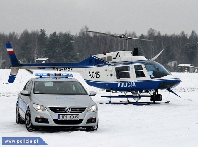 Polscy policjanci z roku na rok dysponują coraz nowszym sprzętem. Od niedawna na Mazowszu można zobaczyć volkswagena passata CC w srebrno-niebieskich barwach, który jest nowym narzędziem do walki z piratami drogowymi.
