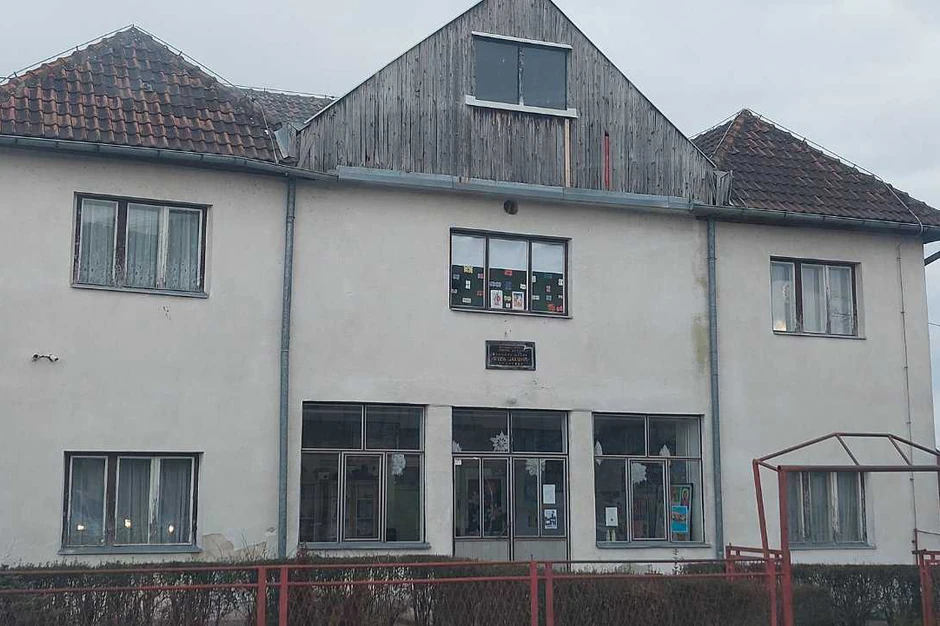 Stara zgrada škole u Podnovlju kod Doboja