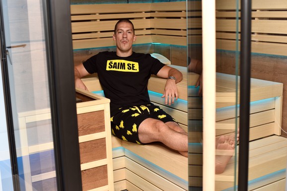 Baka Prase se seli u luksuzni stan, plaćaće kiriju 15.000 evra: Služiće ga u sobi, ima spa i posebnu teretanu