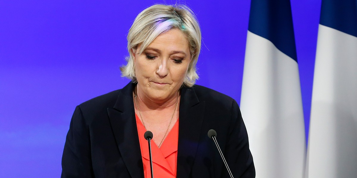 Marine Le Pen przegrała rywalizację o fotel prezydencki. Zapowiedziała jednak walkę o władzę w parlamencie. Wybory w czerwcu