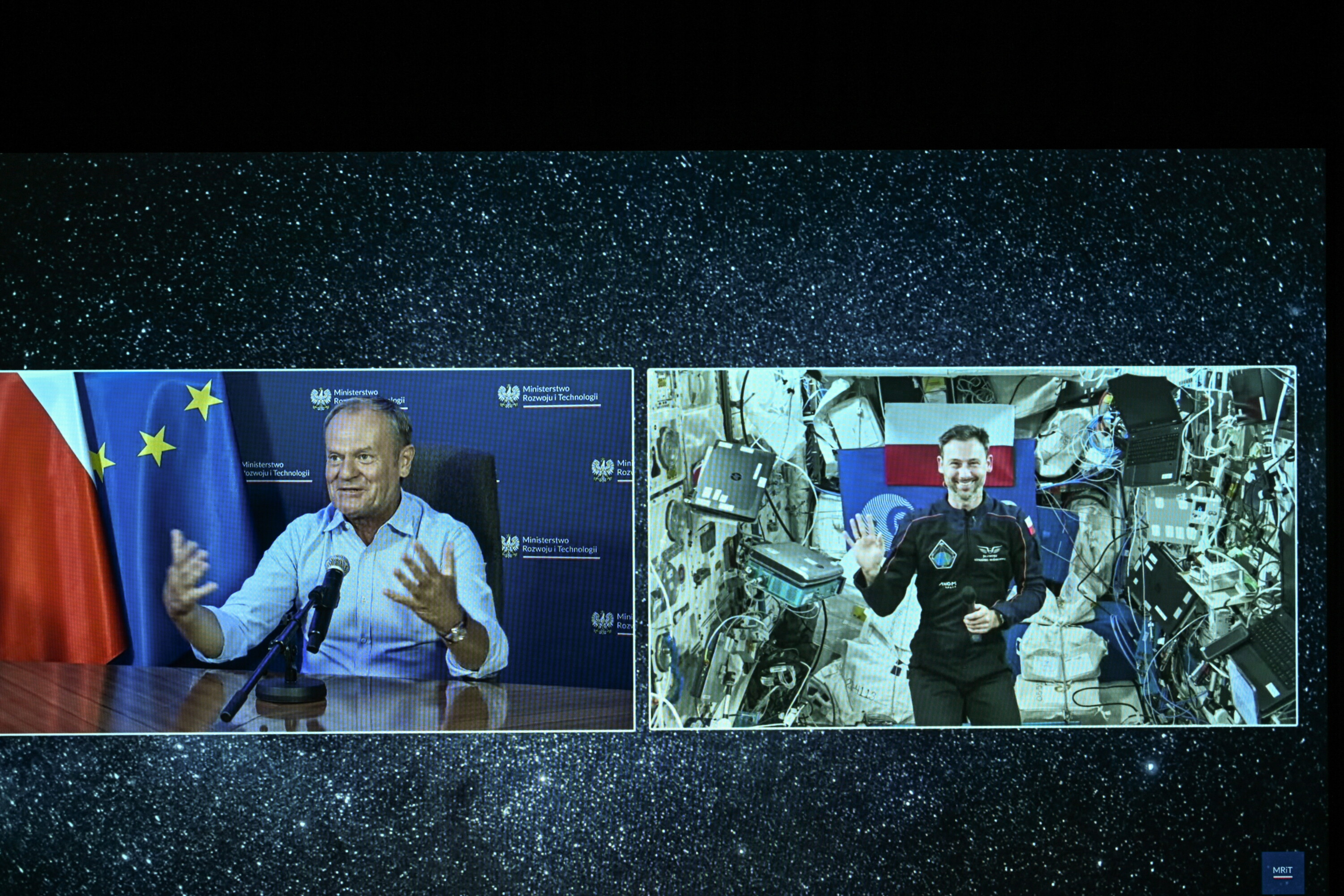 Tusk rozmawia z astronautą na ISS: Uznański symbol ambicji