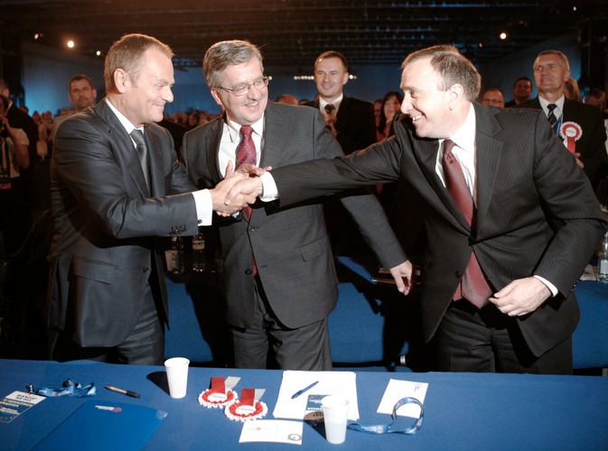 Donald Tusk i Grzegorz Schetyna podczas Krajowego Zjazdu PO w czerwcu 2010