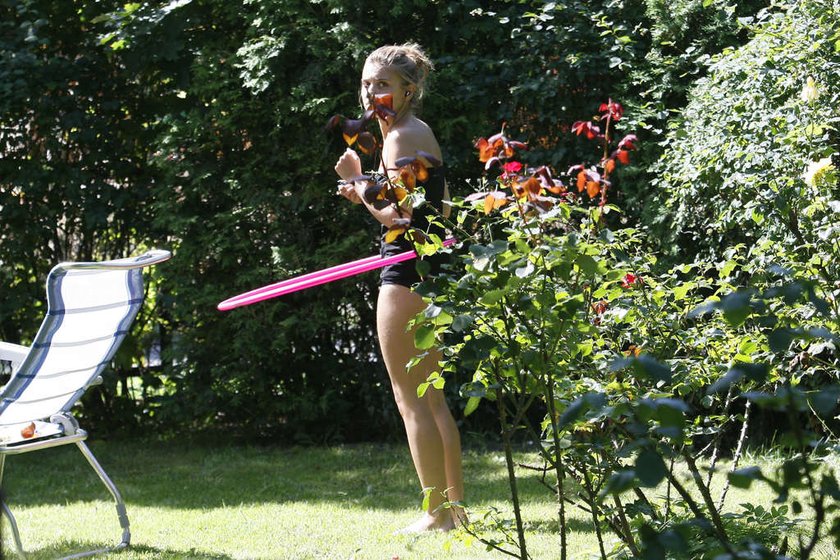 Kasia Tusk hula hop