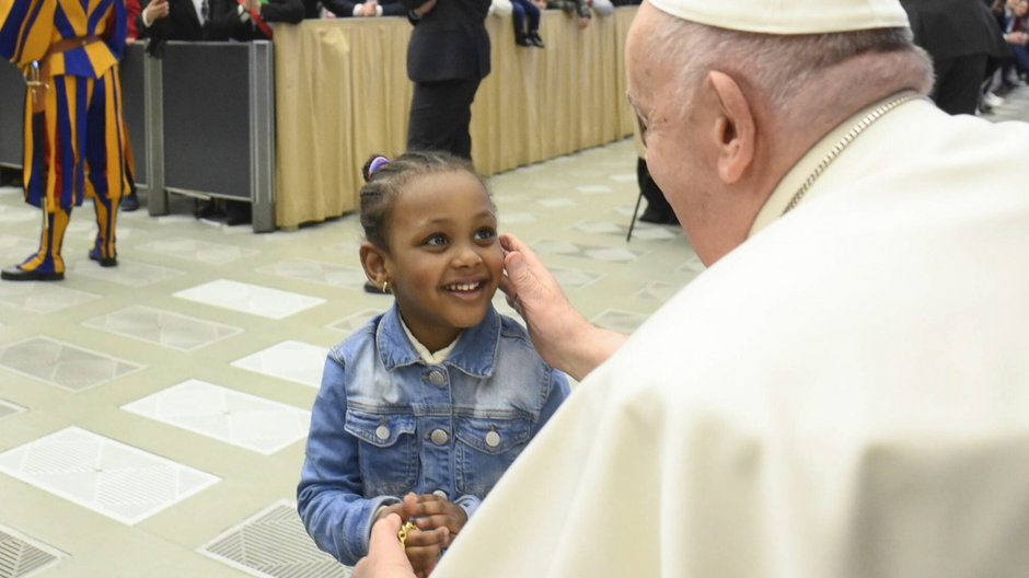 Papież przyjął uchodźców