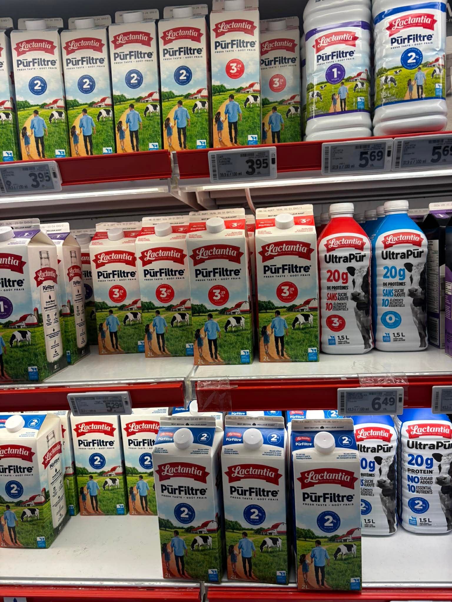 Monika nám poslala fotky z kanadského supermarketu.