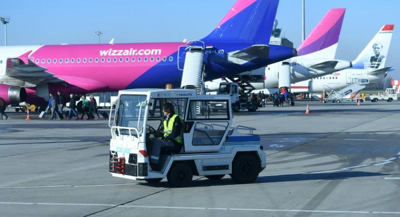 Loose runway paving at Budapest airport Wednesday punctured a wheel on a Wizzair flight arriving from Stockholm