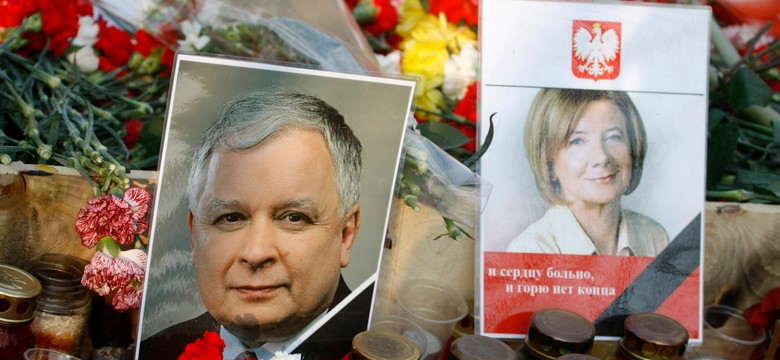 Uroczystości w Smoleńsku. Znicze i kwiaty od polskiego rządu