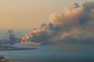 W porcie w Berdiańsku zniszczono rosyjski okręt 'Saratow'