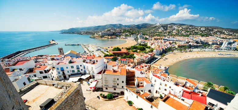 Hiszpania: Ognisko Covid-19 w popularnym kurorcie