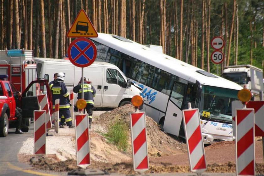 Karambol szkolnego autokaru