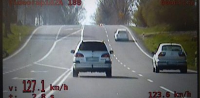 Pijany pirat pędził przez wieś 127 km/h