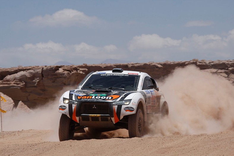 Rajd Dakar 2011: Hołowczyc utrzymał pozycję, Czachor awansuje (4.etap, wyniki, fot. Willy Weyens)