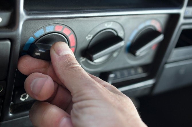 Pritisnite ovo dugme u u automobilu i klima će raditi duplo brže