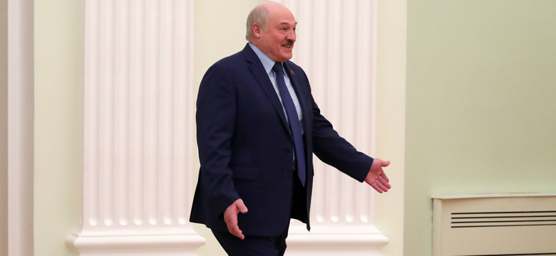 Łukaszenko lawiruje, żeby nie dać się wciągnąć Putinowi w atak na Ukrainę