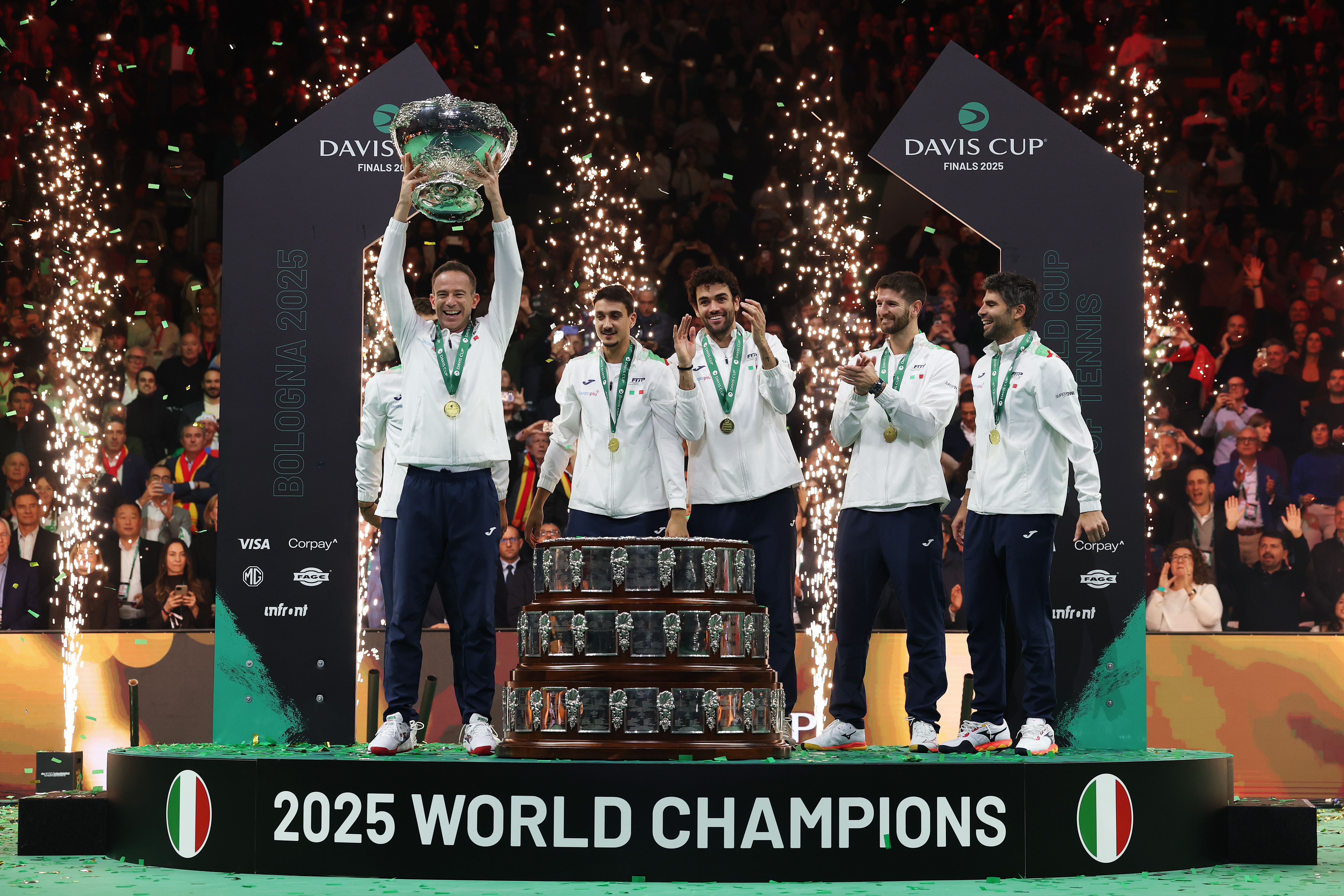 Italia gana su tercera Copa Davis consecutiva e iguala récord histórico