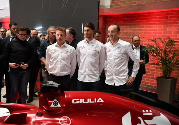 Kierowcy zespołu Alfa Romeo Racing Orlen (od lewej): Kimi Raikkonen, Antonio Giovinazzi i Robert Kubica, podczas konferencji prasowej dot. współpracy PKN ORLEN z Alfa Romeo Racing ORLEN