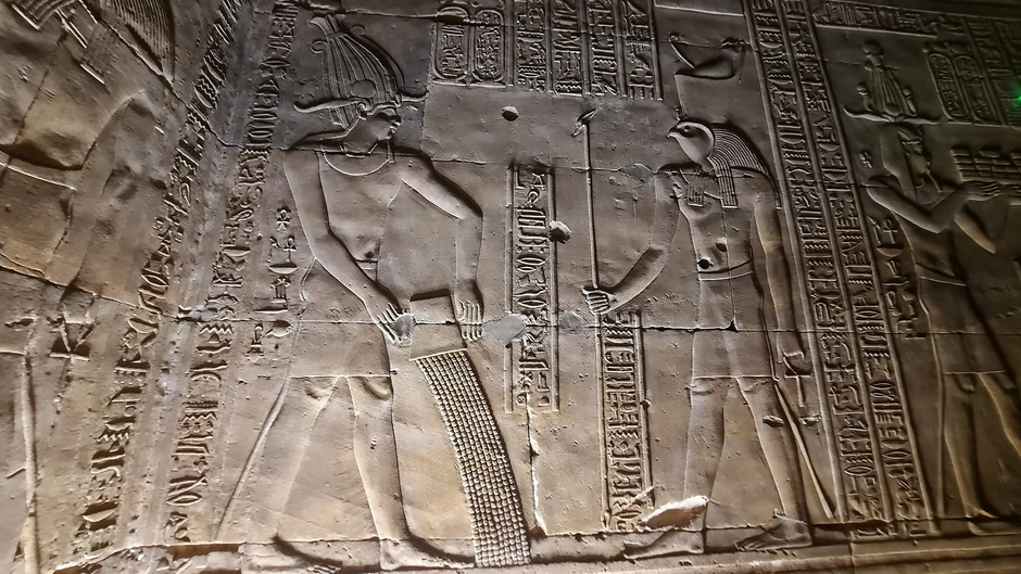 Hram u Edfuu posvećen bogu sokolu