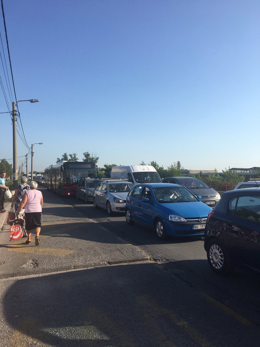 Gužve na Zrenjaninskom putu