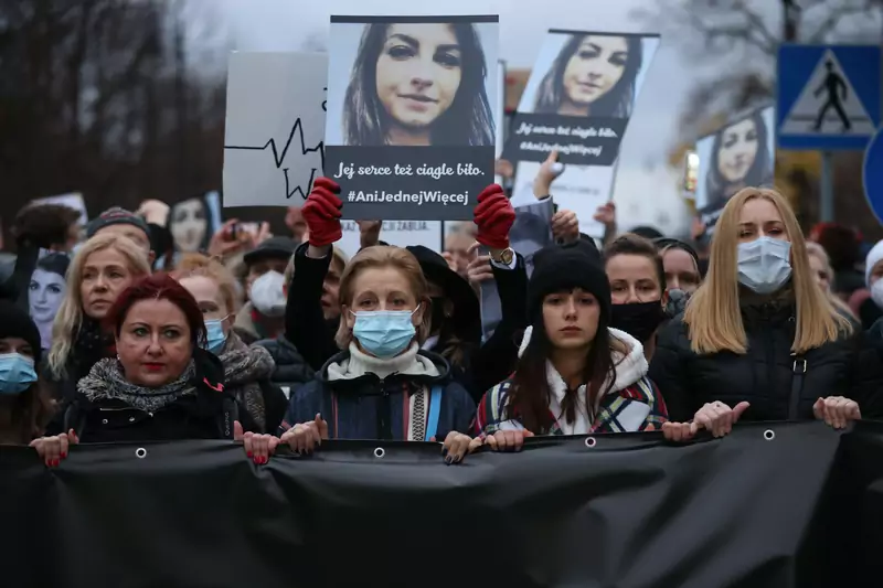 Po śmierci Izy z Pszczyny Polki i Polacy znowu wyszli na ulice w ramach protestu