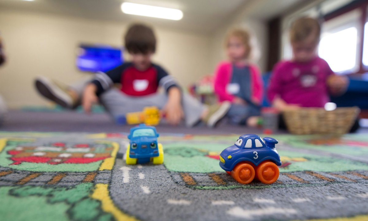 Po posiłku w przedszkolu zęby dzieci stały się czarne. Wielki skandal w Chinach