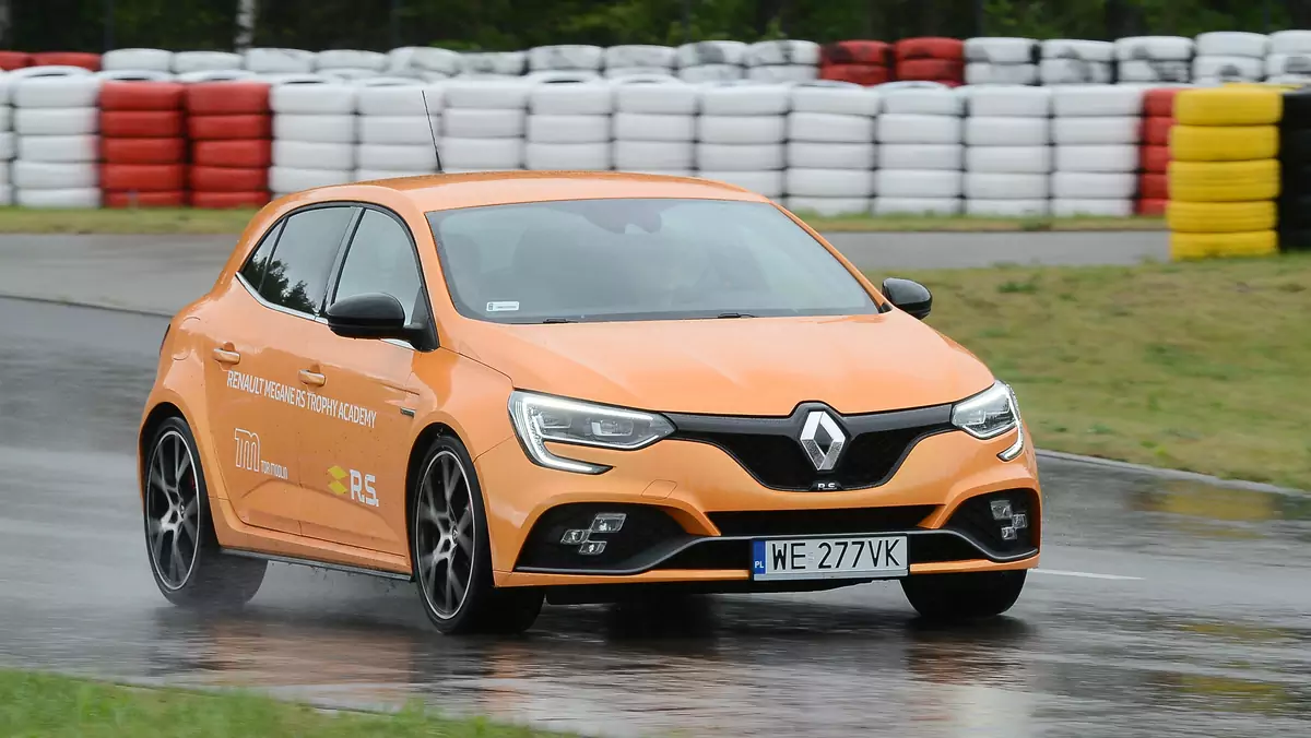 Renault Megane RS Trophy, Alpine A110