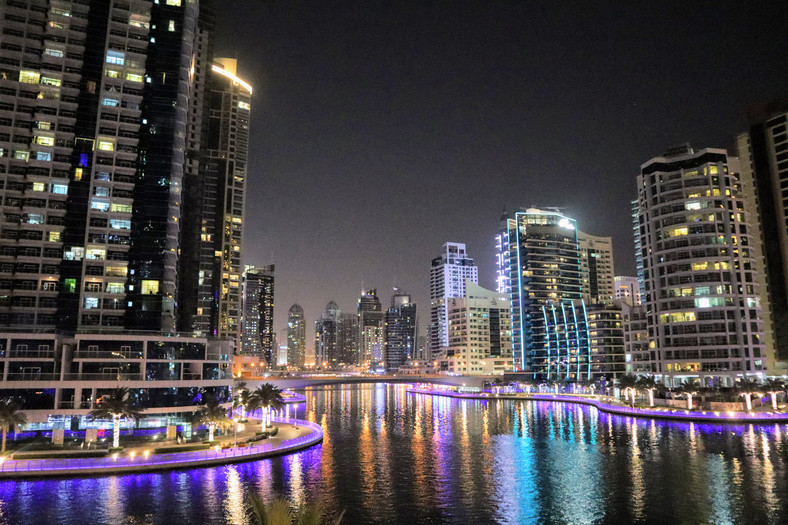 Dubaj Marina nocą