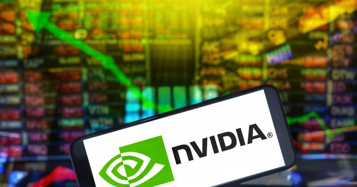  Nvidia wciąż sprzedaje Chinom nowoczesne chipy. Jak obchodzi sankcje USA?