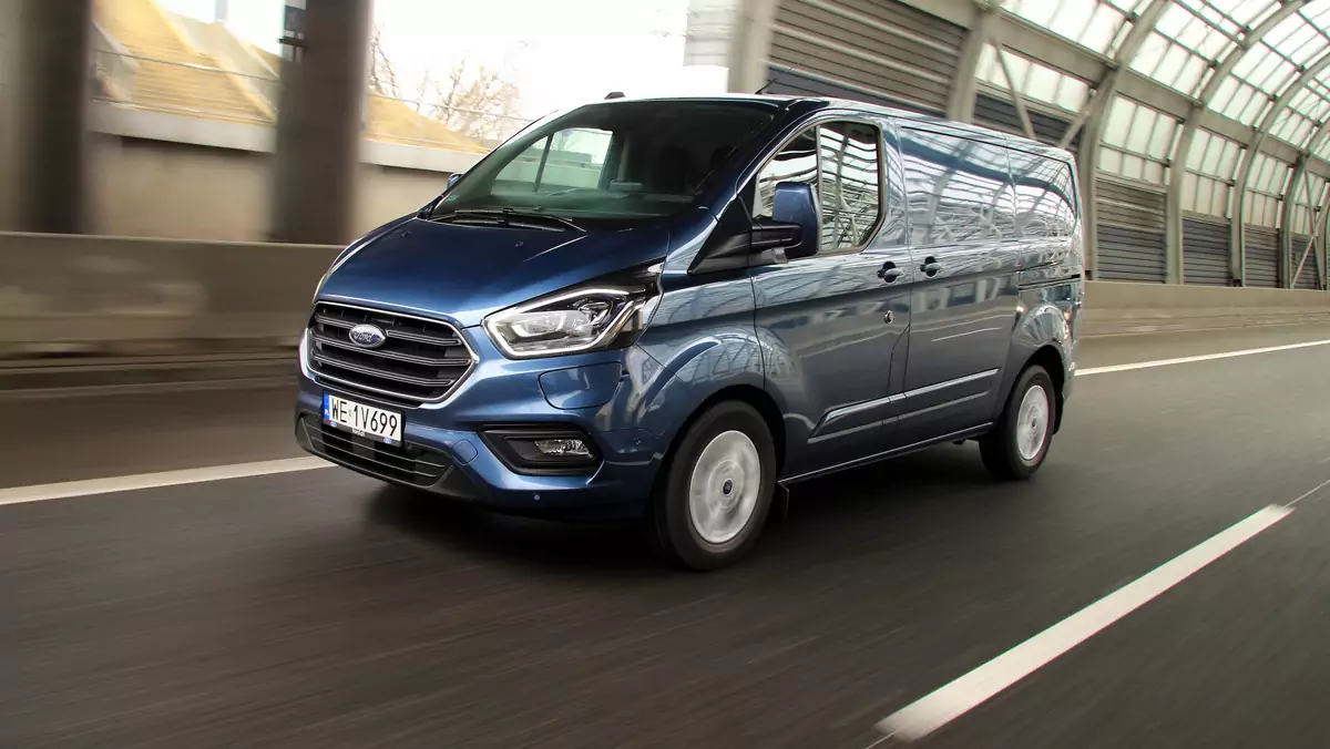 Ford Transit Custom plug-in – miejski dostawczak