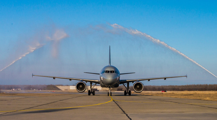 Megérkezett a MH Airbus A319-es katonai gépe Kecskemétrefotó: honvedelem.hu