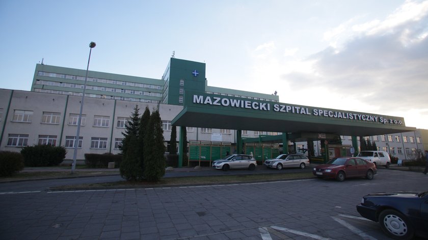 Szpital "zgubił" pacjenta. Pan Władysław czekał kilka godzin na krzesełku na pomoc. Mężczyzna nie żyje