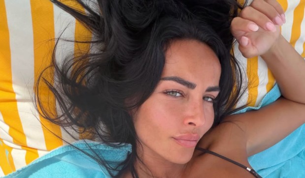 Skinula se Ana Šargić