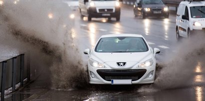 Gorzów Wielkopolski pod wodą. Zalane ulice i brak prądu